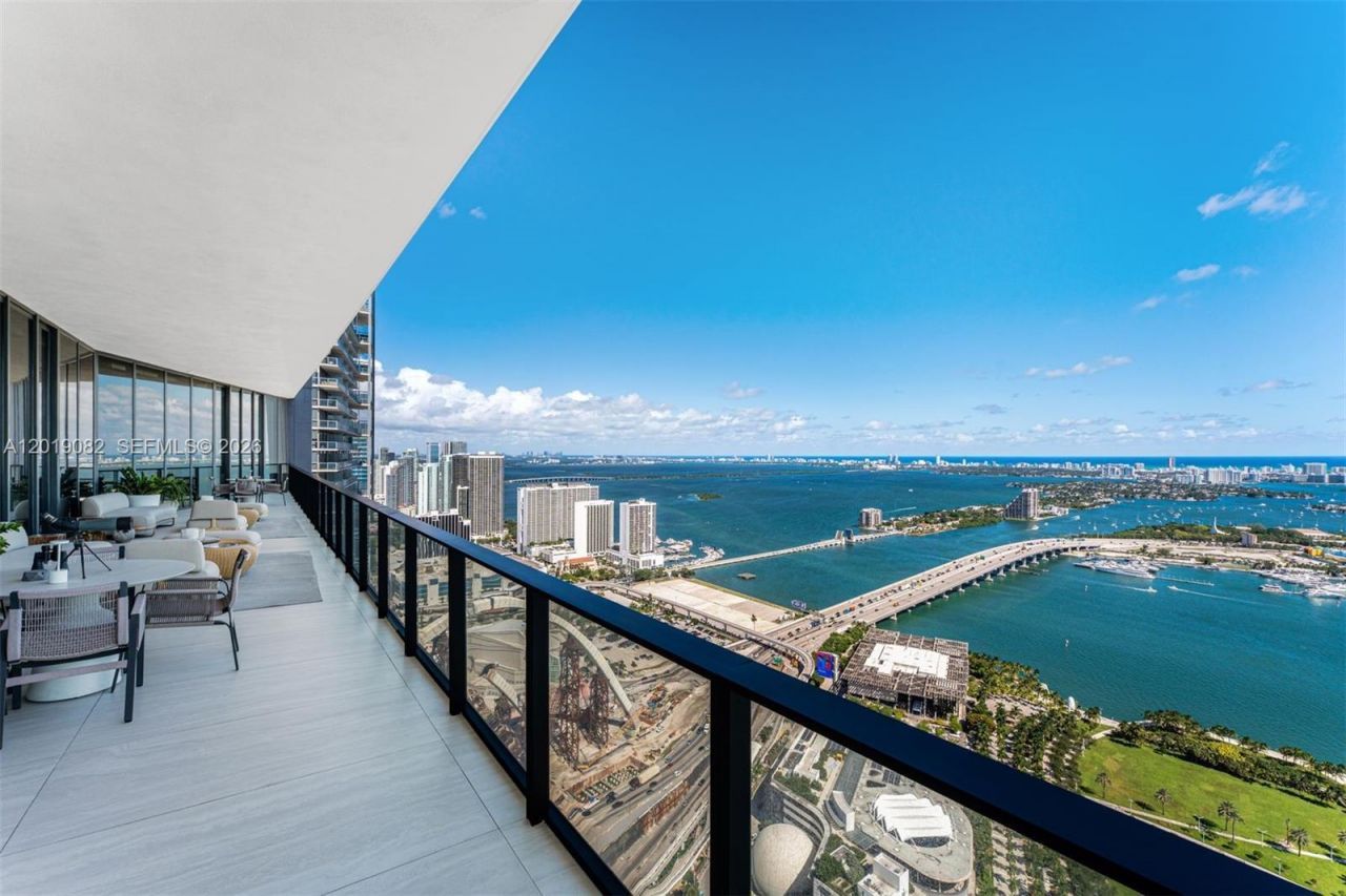 1000 Biscayne Blvd , Unit 5101, Miami, FL 33132 Photo