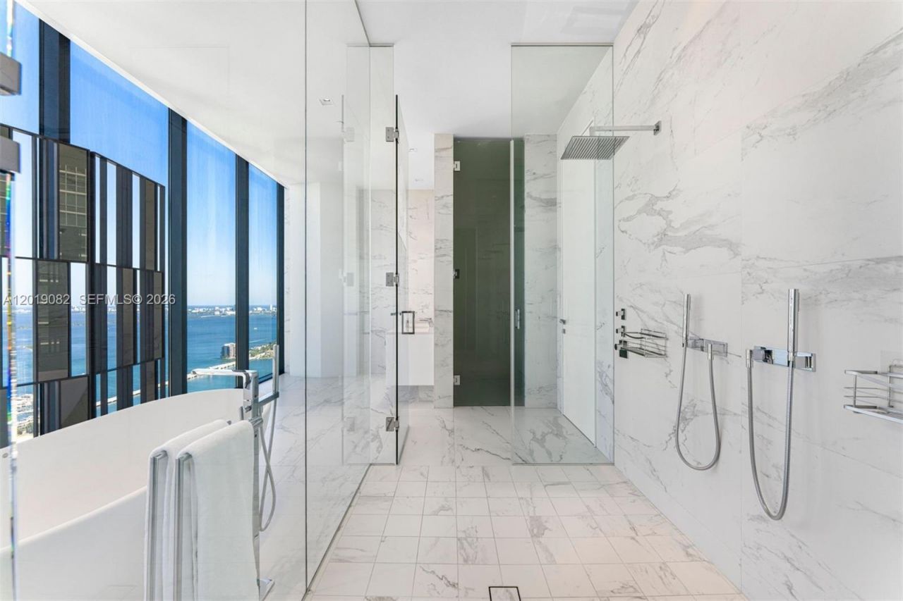 1000 Biscayne Blvd , Unit 5101, Miami, FL 33132 Photo