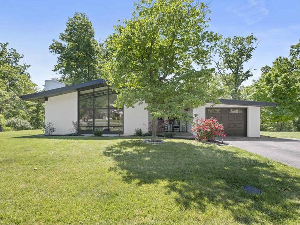 115 Meadowlark Court , Russell, KY 41169