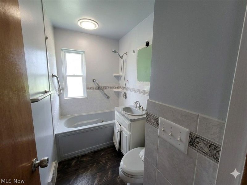 3915 E 189th Street, Cleveland, OH 44122 Photo 8