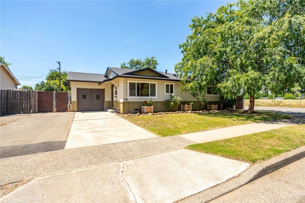 3426 Willow Lane, Anderson, CA 96007 Main Photo