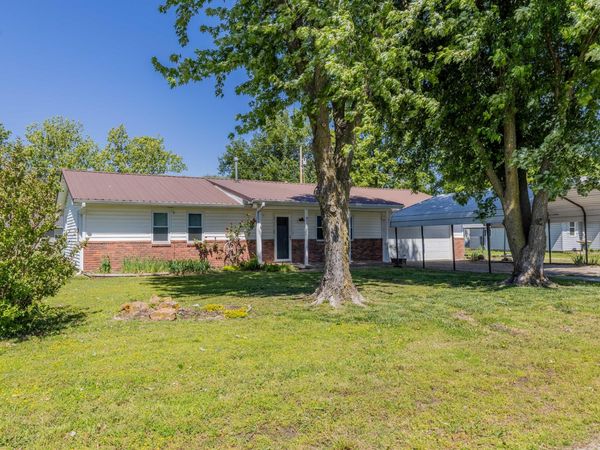 513 S Main Street , Fairland, OK 74343