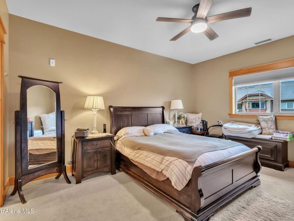 2050 N Main ST, Unit APT 318, Coeur d'Alene, ID 83814