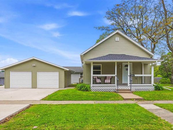 420 S Avenue C, Washington, IA 52353