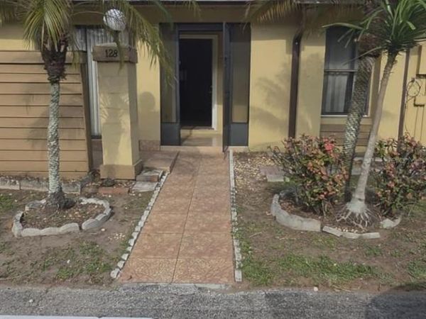 128 CREEKSIDE WAY, ORLANDO, FL 32824