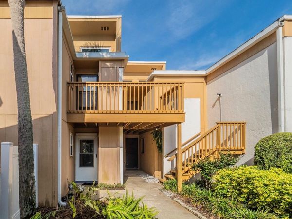 1051 S HIGHLAND STREET , Unit 7E, MOUNT DORA, FL 32757