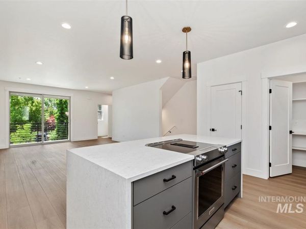 1701 S Federal Way, Boise, ID 83705