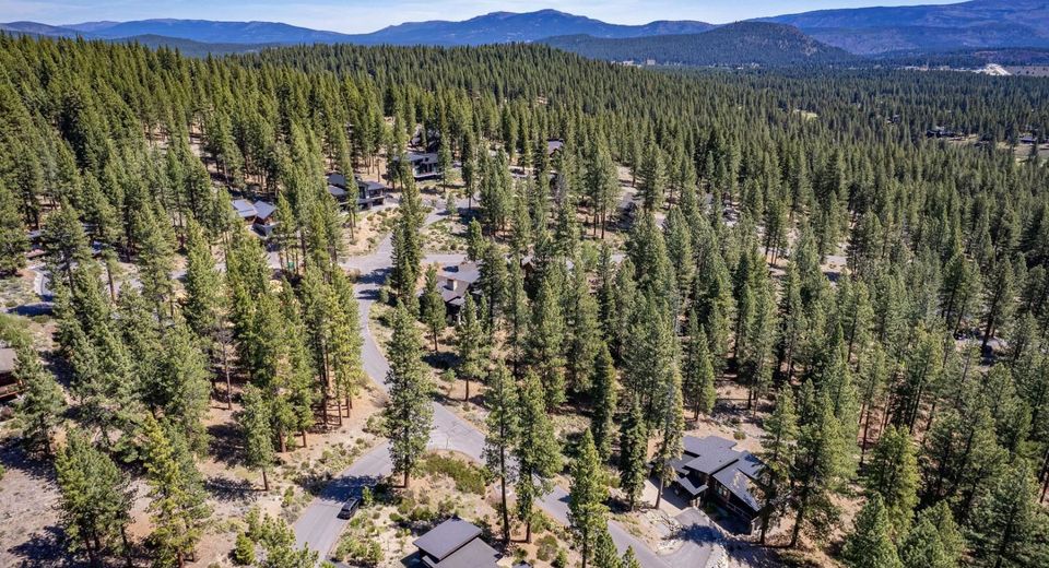 11729 Coburn Drive, Truckee, CA 96161 Photo