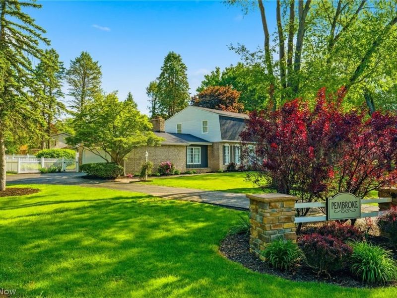 1471 Stonington Road NW, North Canton, OH 44720 Photo 4