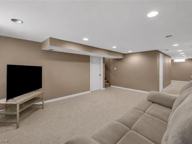 4266 Grannis Road, Fairview Park, OH 44126 Photo 24
