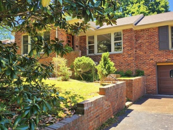208 Trahern Ln, Clarksville, TN 37040