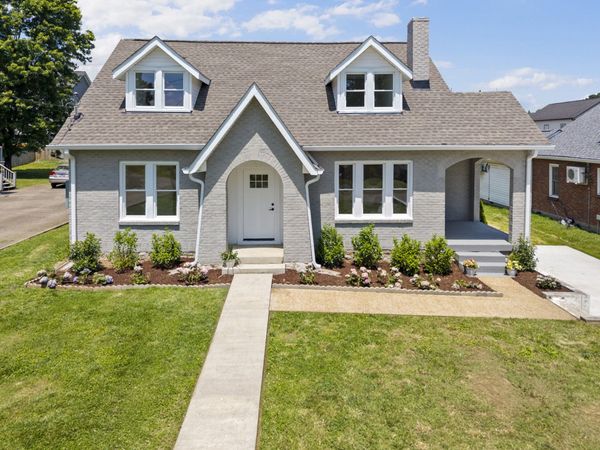 911 Fairwin Ave , Nashville, TN 37216