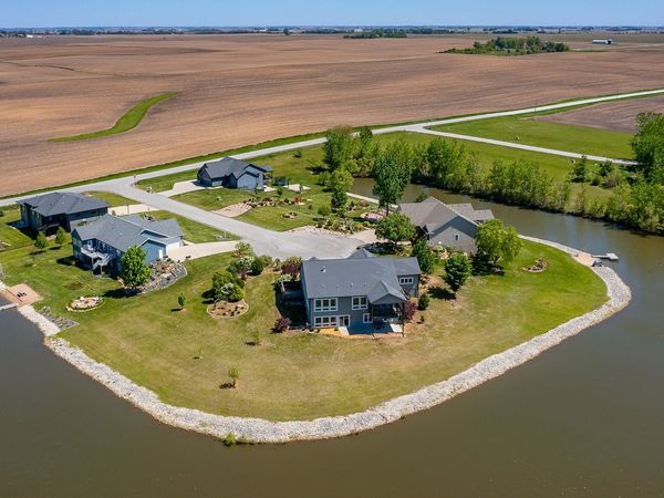 207 Northpoint Lane, Dallas Center, IA 50063