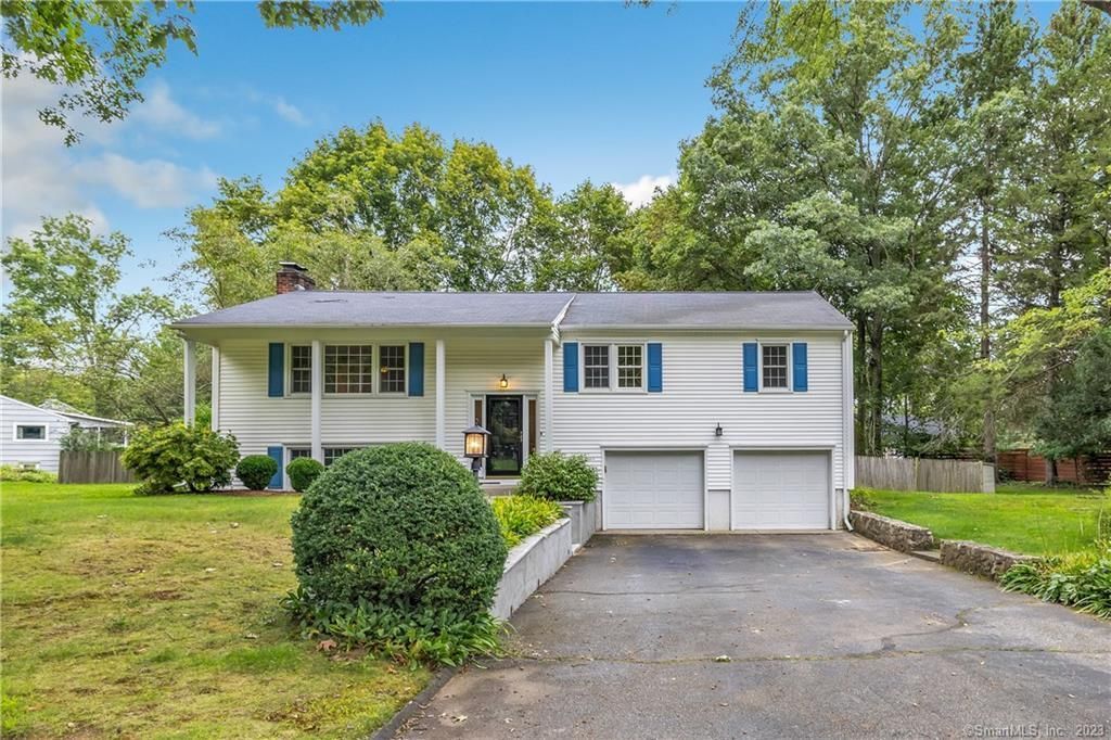 4 Cranbury Woods, Norwalk, CT 06851 Main Photo