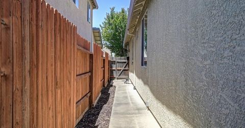 216 Needle Ct, Roseville, CA 95678 Photo