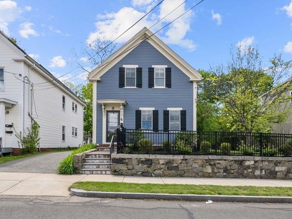 94 William St, Stoneham, MA 02180