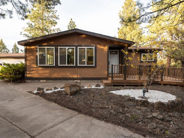 1624 SE Bronzewood Avenue, Bend, OR 97702