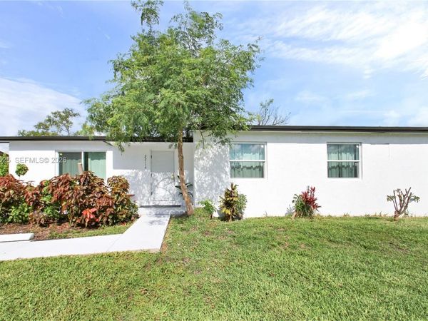 22114 SW 113th Pl , Miami, FL 33170