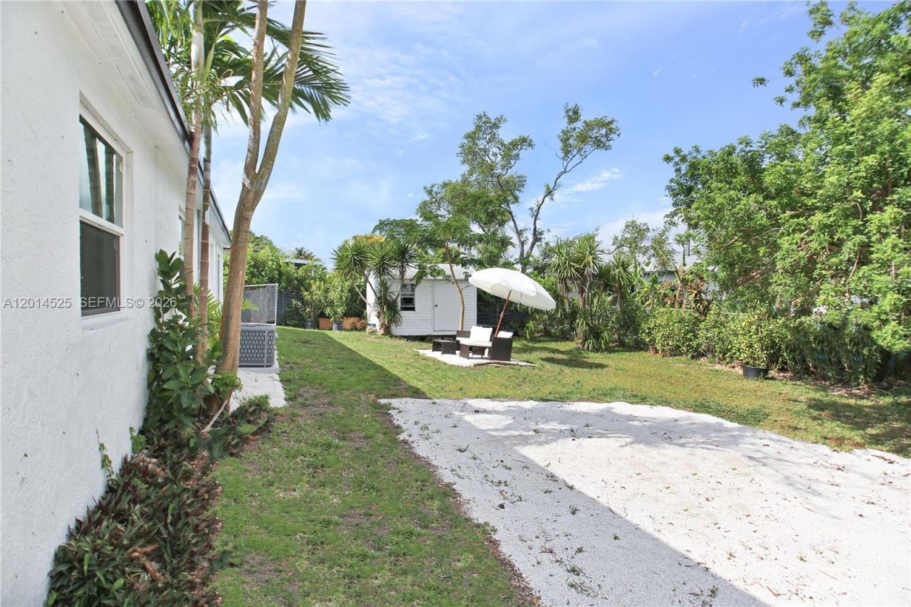 22114 SW 113th Pl , Miami, FL 33170 Photo