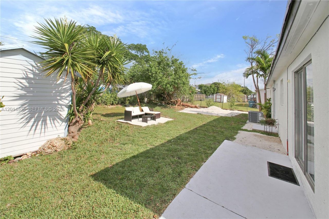 22114 SW 113th Pl , Miami, FL 33170 Photo