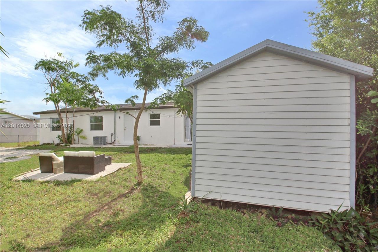 22114 SW 113th Pl , Miami, FL 33170 Photo