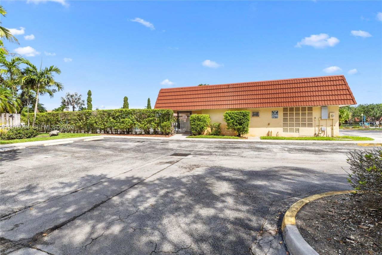 9950 NW 6th Pl , Plantation, FL 33324 Photo