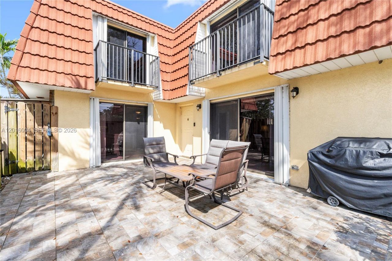 9950 NW 6th Pl , Plantation, FL 33324 Photo