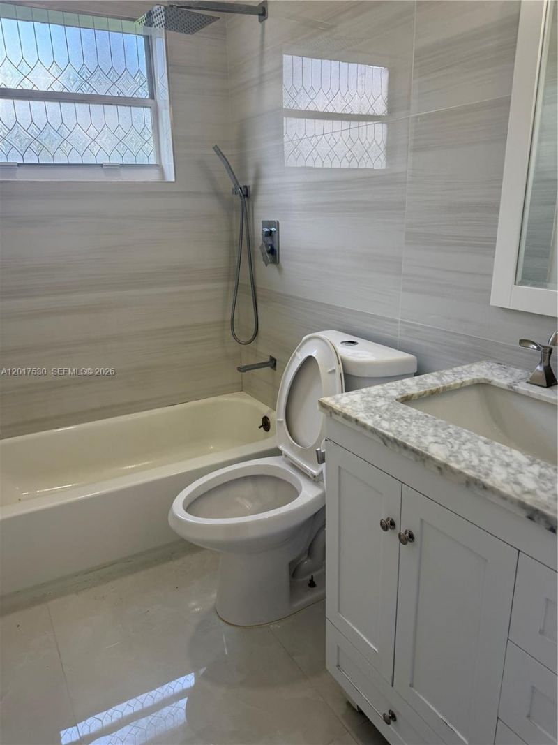 1321 NE 212th Ter , Miami, FL 33179 Photo