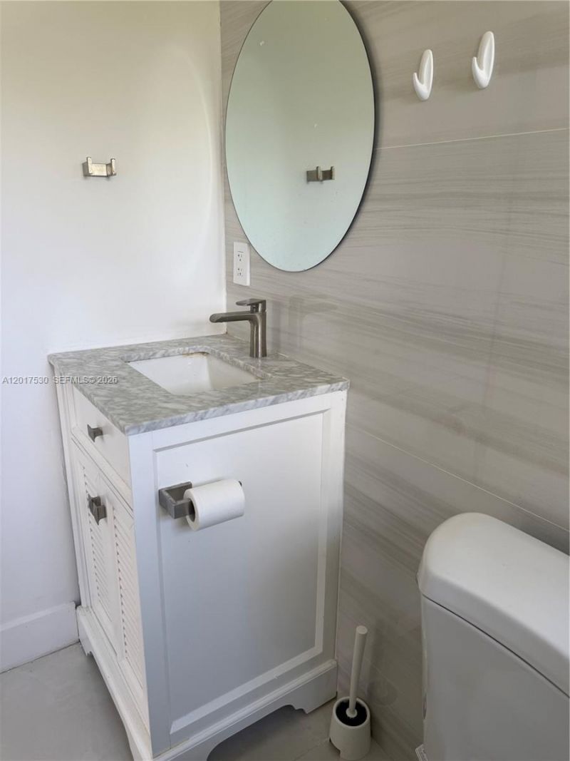 1321 NE 212th Ter , Miami, FL 33179 Photo