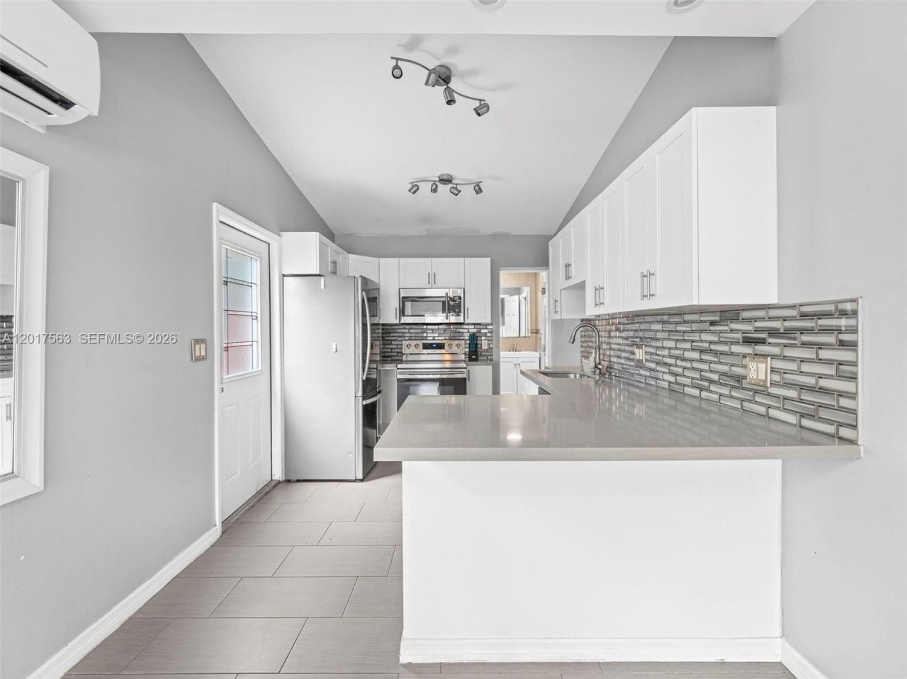 1432 NE 5th Ave , Fort Lauderdale, FL 33304 Photo