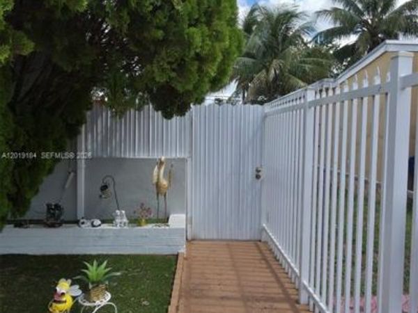 3285 NW 98th St , Unit 1, Miami, FL 33147