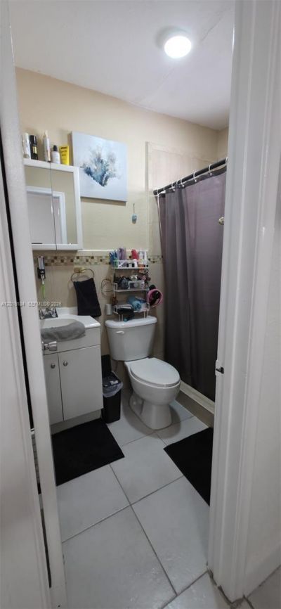 3285 NW 98th St, Unit 1, Miami, FL 33147 Photo