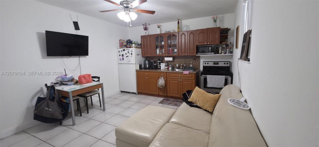 3285 NW 98th St, Unit 1, Miami, FL 33147 Photo