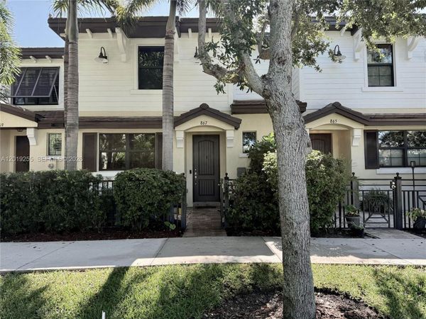 867 S Ocean Blvd , Pompano Beach, FL 33062