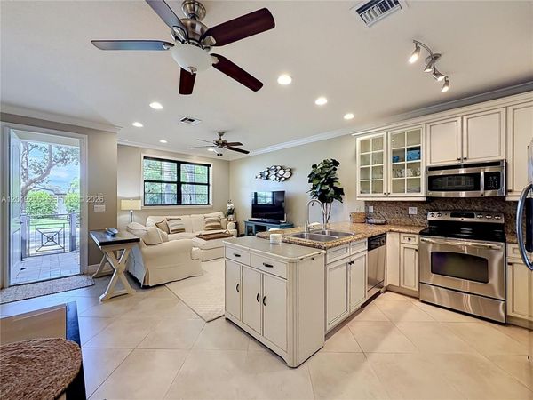 867 S Ocean Blvd, Pompano Beach, FL 33062
