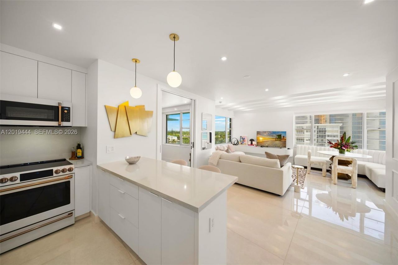 5255 Collins Ave , Unit 8F, Miami Beach, FL 33140 Photo