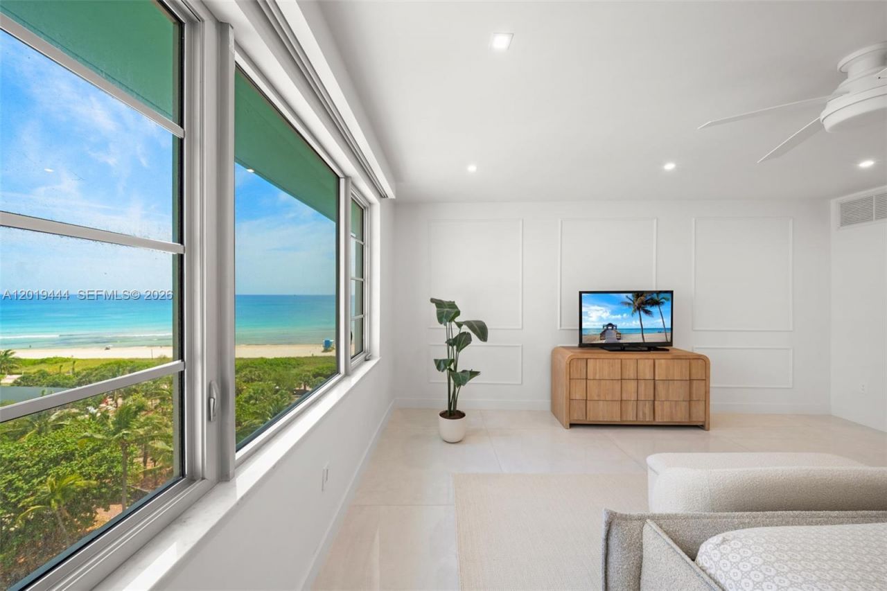 5255 Collins Ave , Unit 8F, Miami Beach, FL 33140 Photo