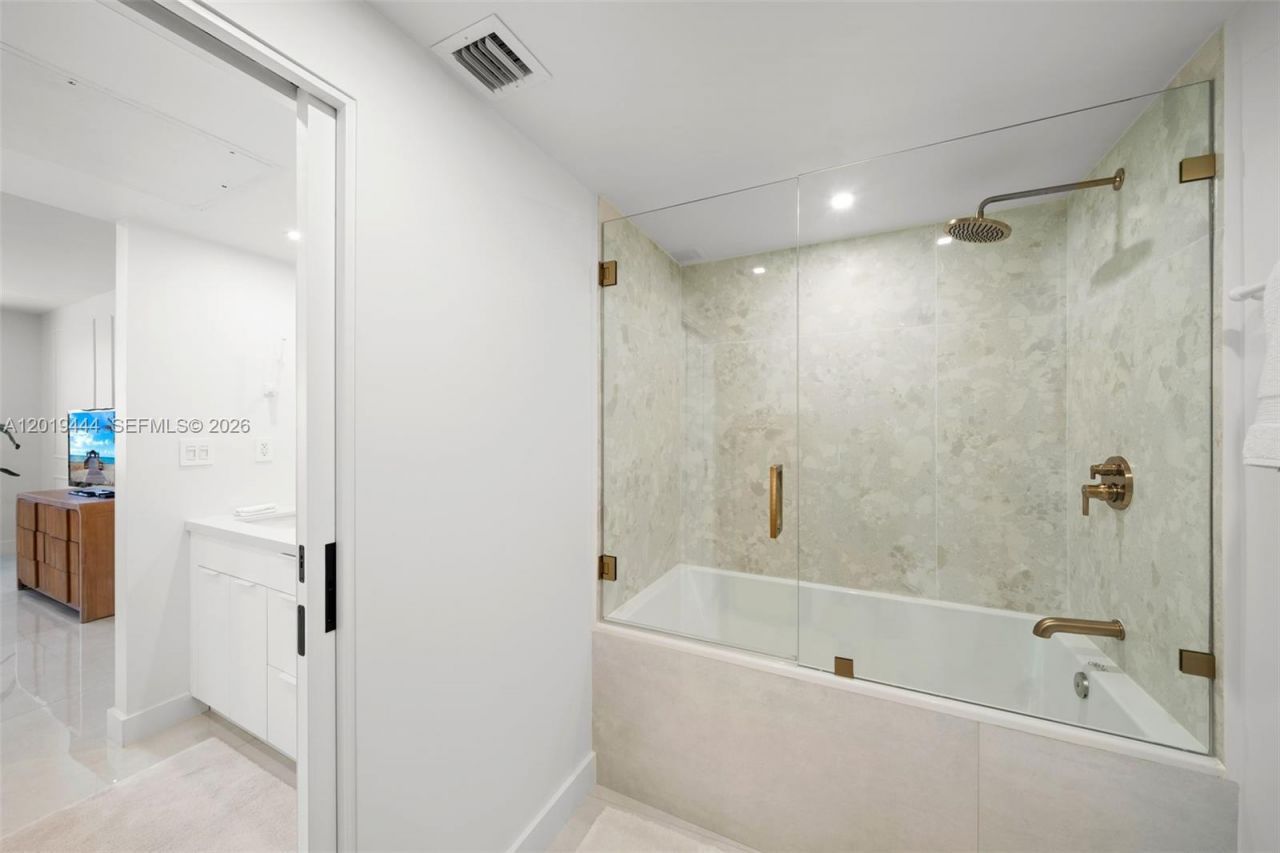 5255 Collins Ave , Unit 8F, Miami Beach, FL 33140 Photo