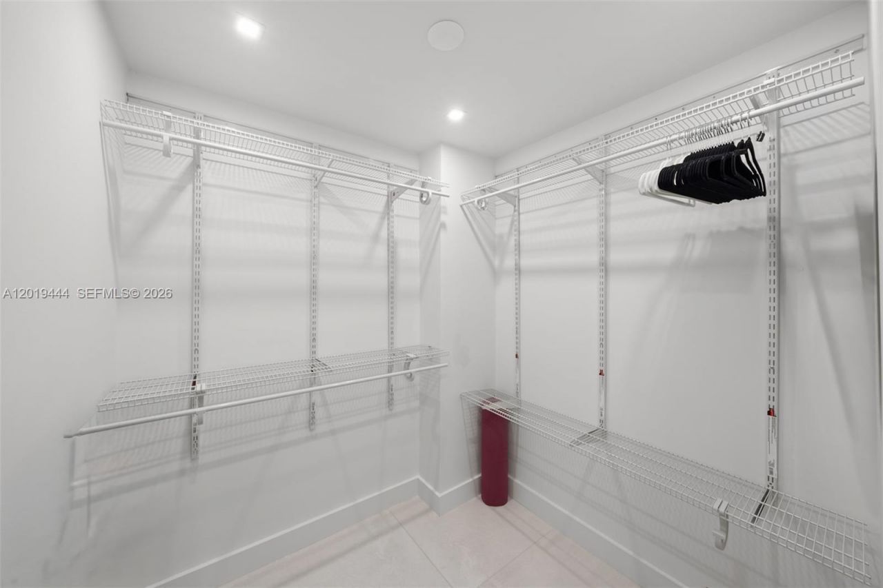 5255 Collins Ave , Unit 8F, Miami Beach, FL 33140 Photo