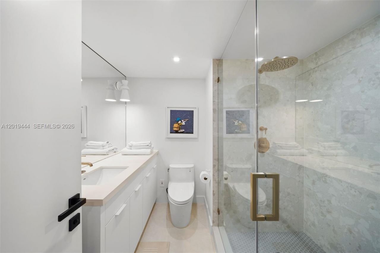 5255 Collins Ave , Unit 8F, Miami Beach, FL 33140 Photo