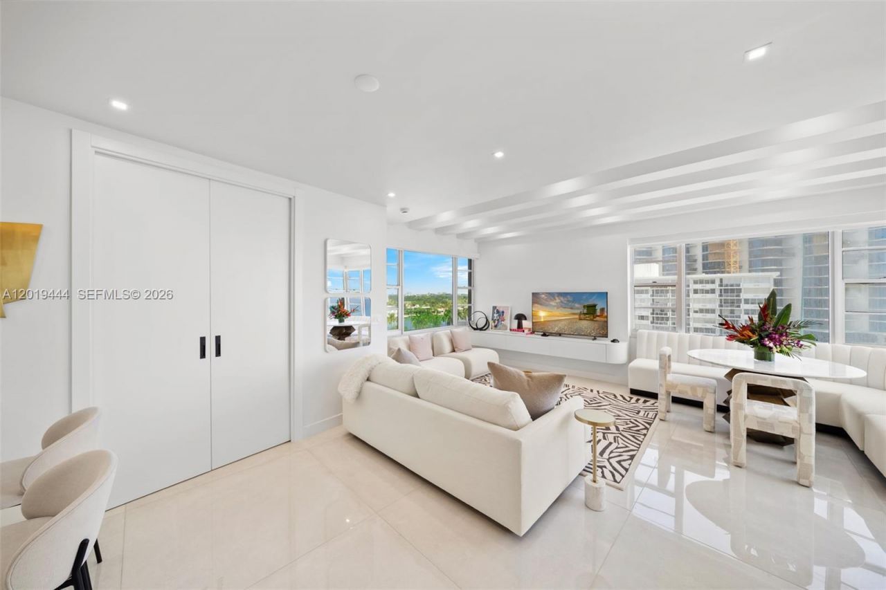 5255 Collins Ave , Unit 8F, Miami Beach, FL 33140 Photo