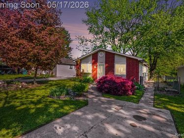 2628 Sinclair Avenue, Waterford Twp, MI 48328