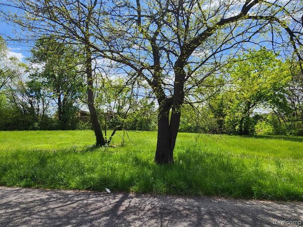 570 Westminster Street , Detroit, MI 48202