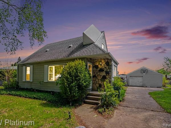 23136 Hill Avenue, Warren, MI 48091