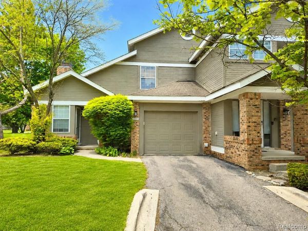 6606 Embers Court, West Bloomfield Twp, MI 48322