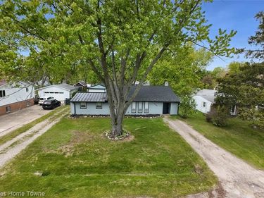 1373 Nolta Road, Walled Lake, MI 48390
