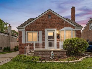 27935 Grant Street, St. Clair Shores, MI 48081