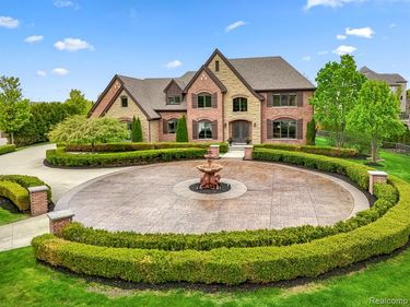 48892 Barola Court, Northville, MI 48167