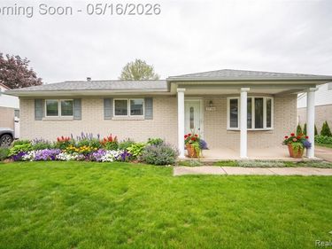 27188 Weddel Avenue, Brownstown Twp, MI 48183