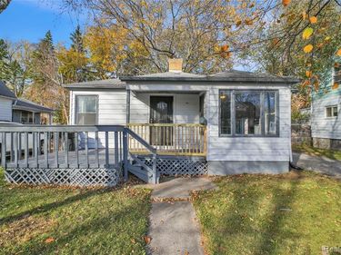 1916 Wood Street , Saginaw, MI 48602